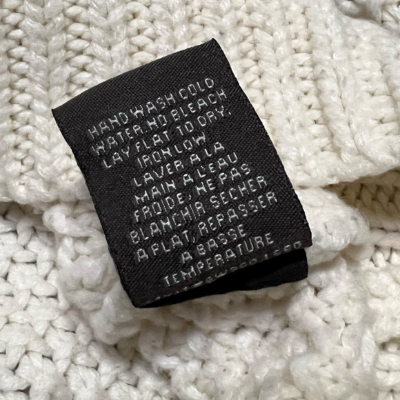 Suzy Shier Women's Cream Cable-knit Turtleneck Sweater Small - Picture 5 of 7